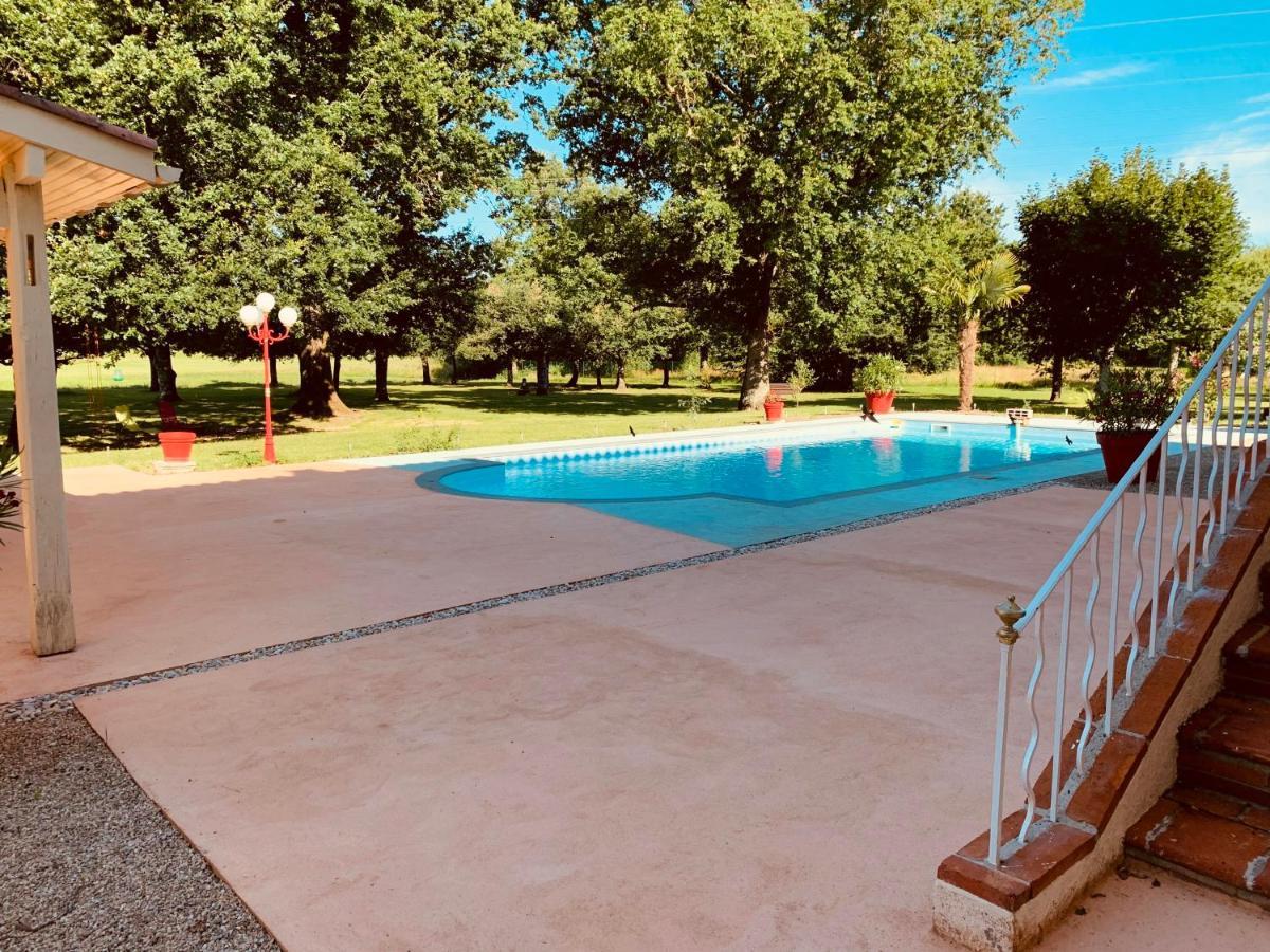 Manoir De La Gravette, Maison & Table D'Hotes Montauban Exterior photo